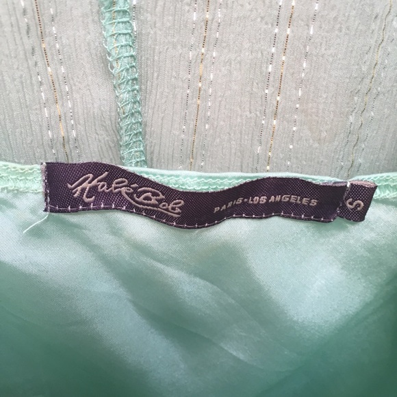 Beautiful sleeveless soft mint green top. - Picture 6 of 7